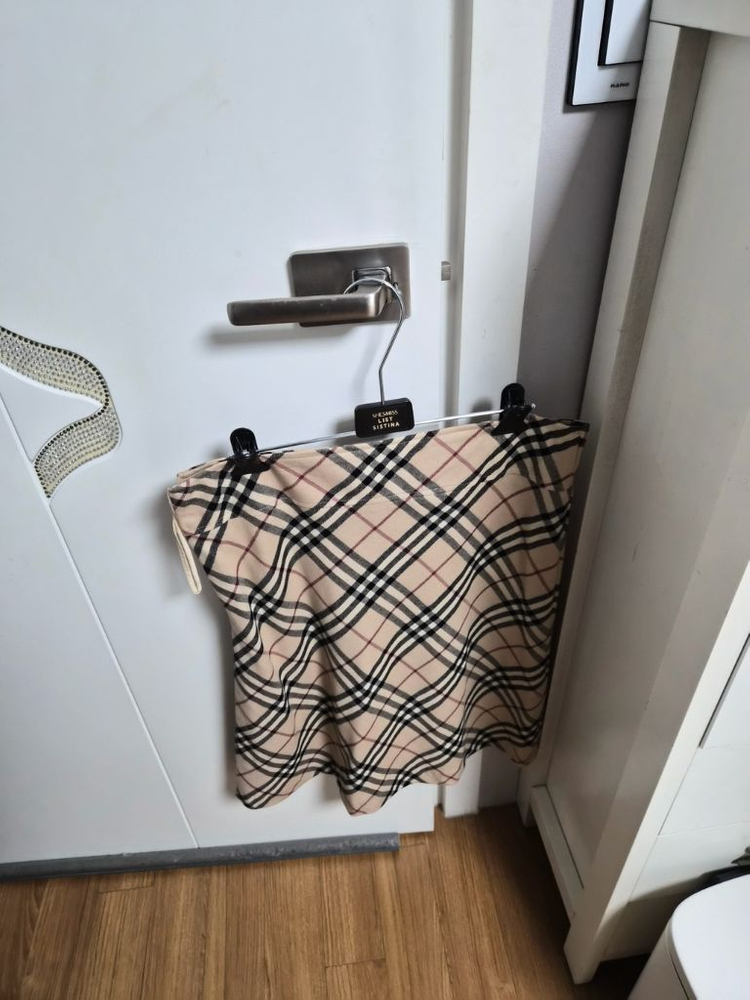 버버리 체크 패턴 스커트--1