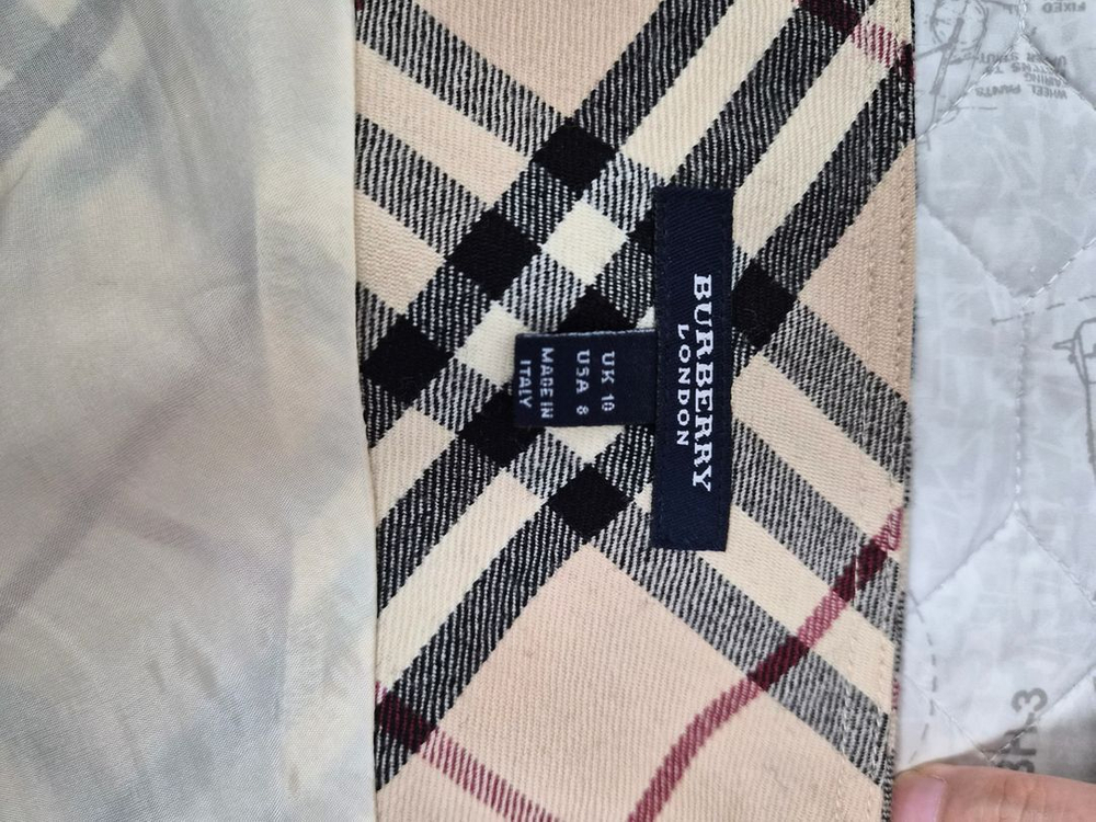 버버리 체크 패턴 스커트--2