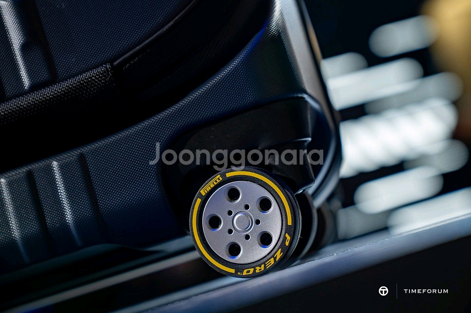 몽블랑 x 피렐리 트롤리 캐빈 캐리어 한정판 (미개봉)--1