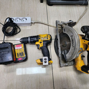 디월트 DCS391 DCD785 무선 원형톱 해머드릴