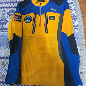 디자인 정말 이쁜 밀레 상의 새제품 사이즈S 판매합니다