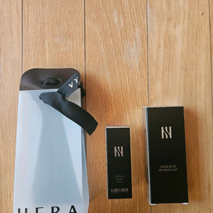 헤라 센슈얼 누드 스테인 118 카메오와 오버 블러 립 펜슬 키트