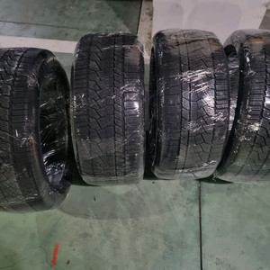 스노우타이어 타이어 4개