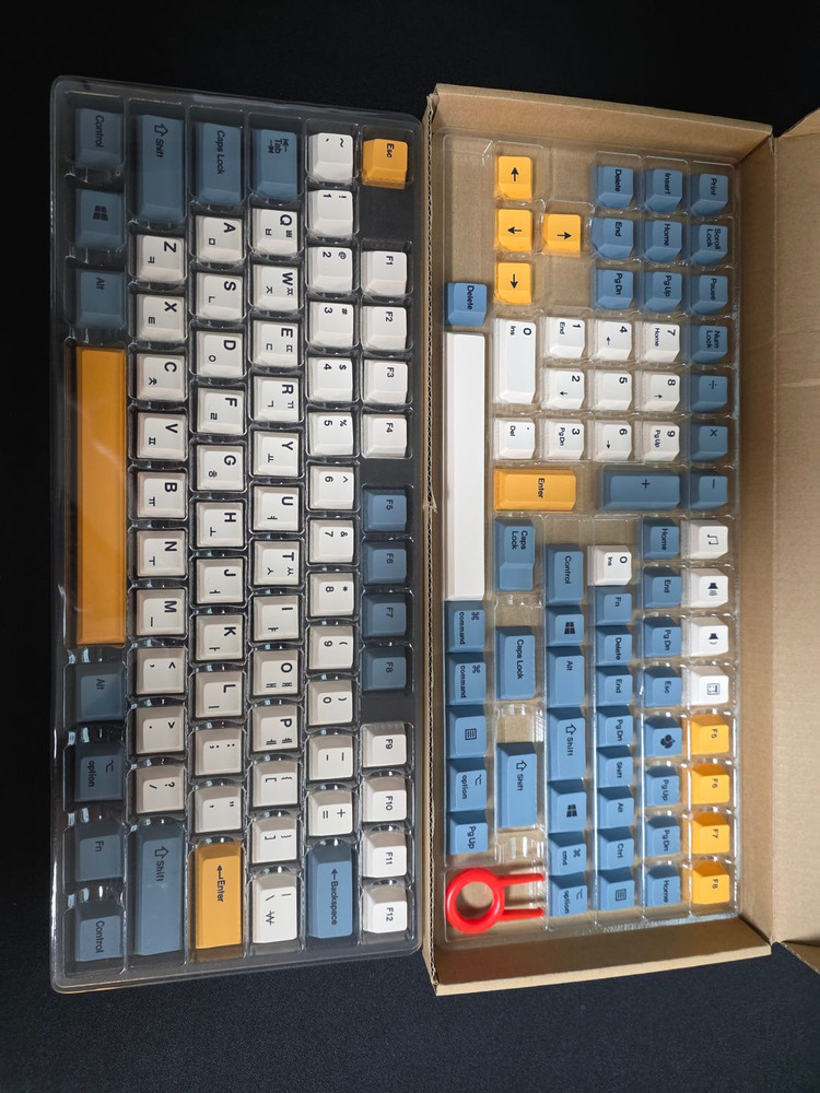 사오파오 블랙 푸딩 108키, 빈티지블루2 143키 / 에포메이커 측각 133키 그레이 키캡 팝니다. 이미지