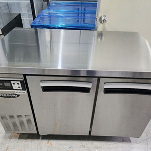 라세르 1200테이블 냉장고 간냉식 판매 합니다