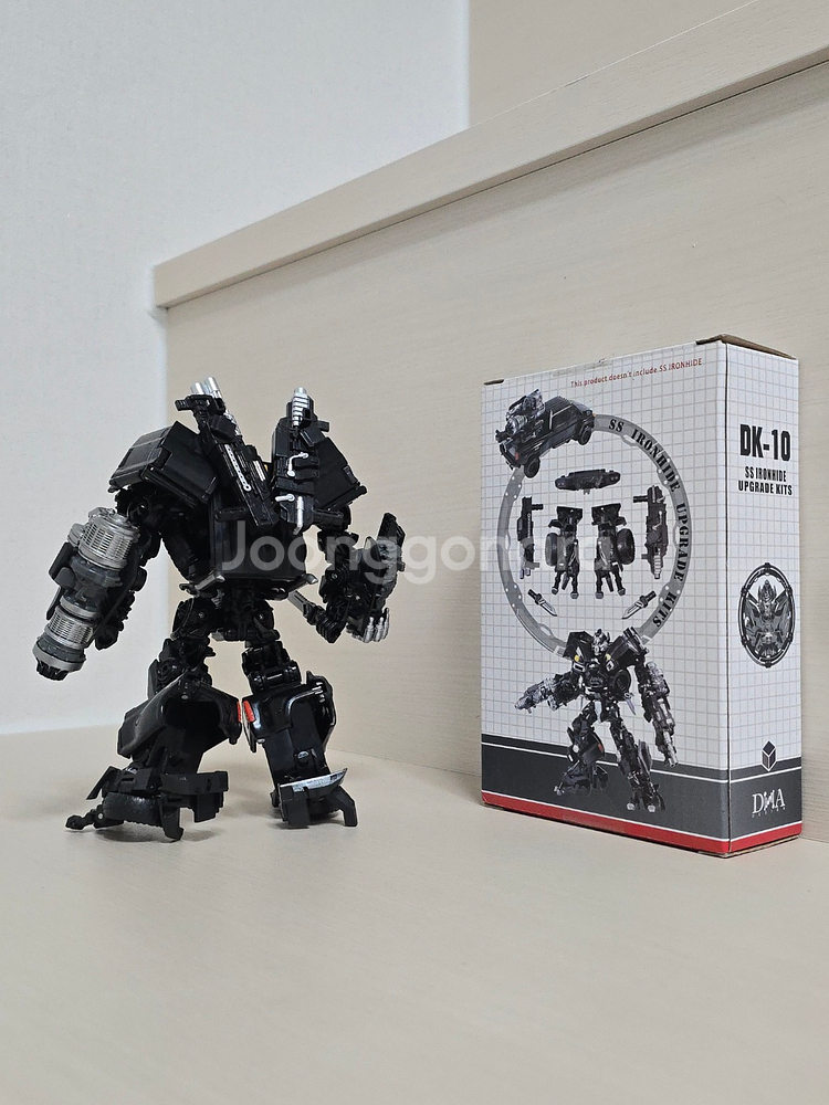 해즈브로 정품 트랜스포머 SS 스튜디오 시리즈 아이언하이드 + DNA 업그레이드 킷--1