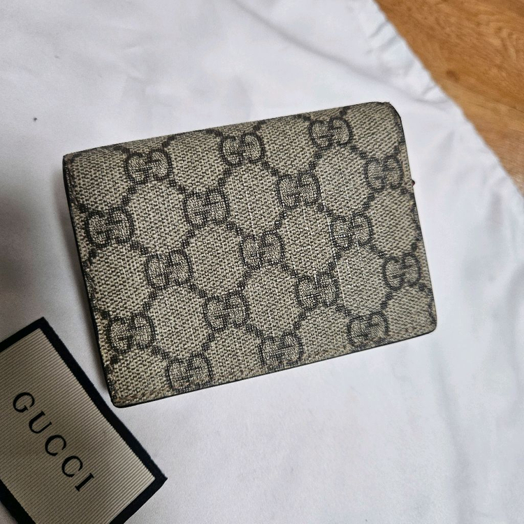 구찌 체리 반지갑 정품입니다 이미지