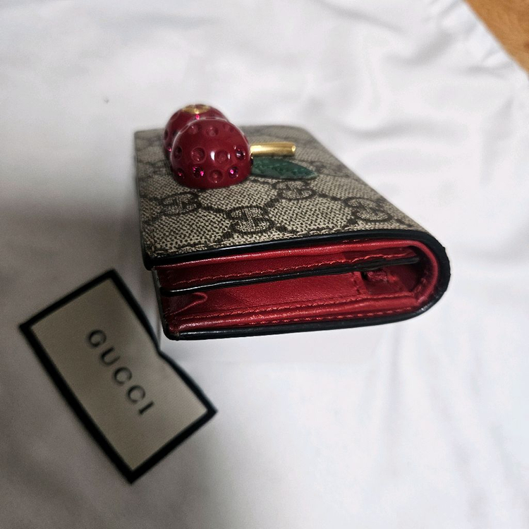 구찌 체리 반지갑 정품입니다 이미지