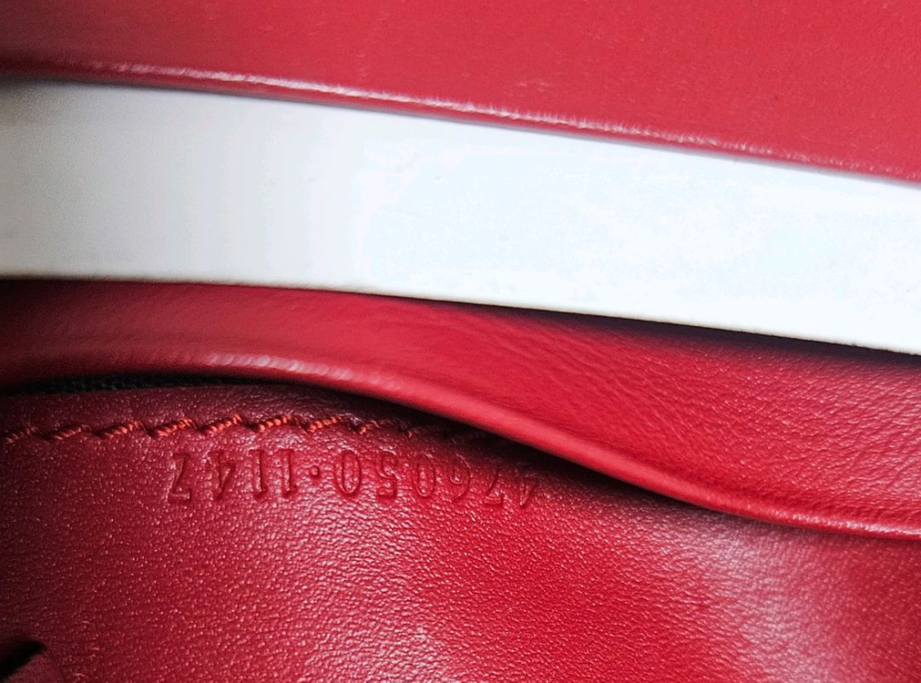 구찌 체리 반지갑 정품입니다 이미지