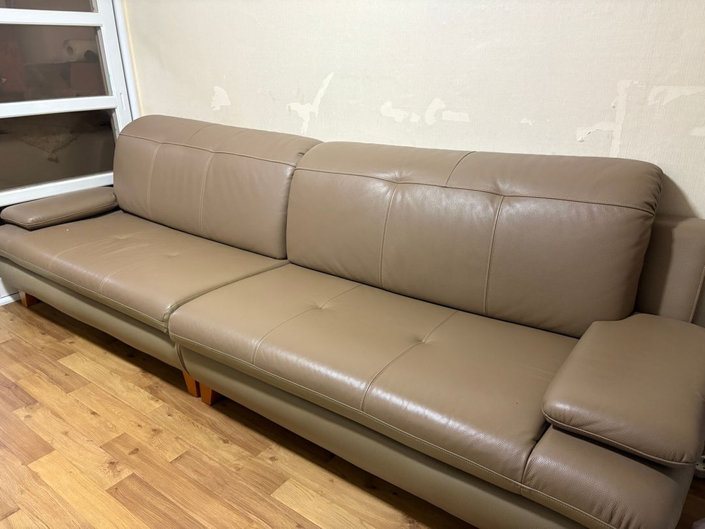 자코모 가죽 4인용 소파--1