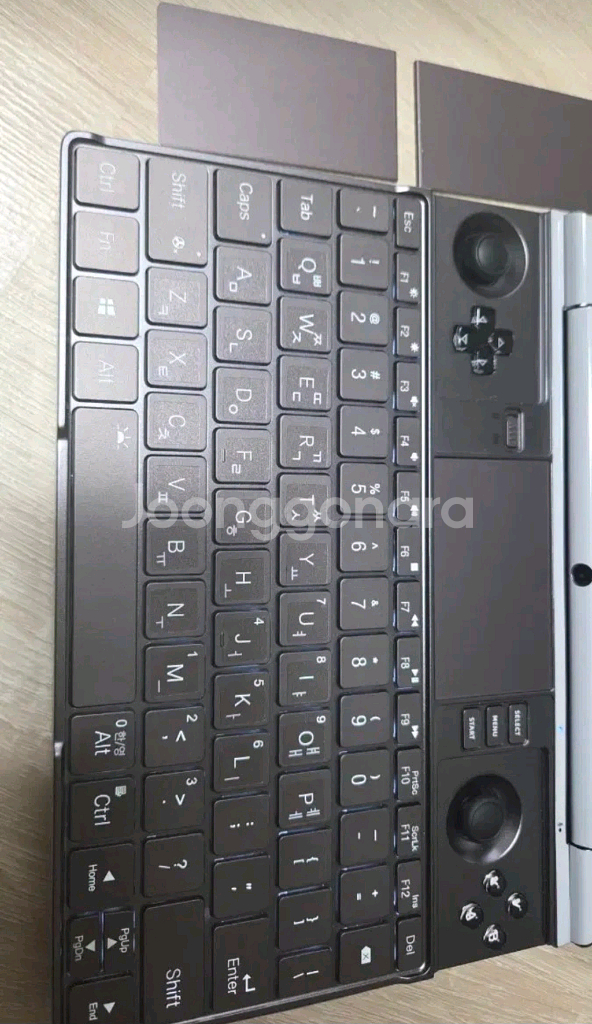 GPD win max2 6800u 16램 1테라 팝니다--1