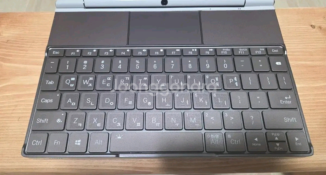 GPD win max2 6800u 16램 1테라 팝니다--5