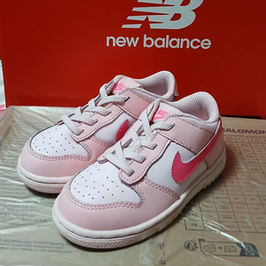 나이키키즈 덩크로우 150운동화 트리플핑크(DH9761-600)23년