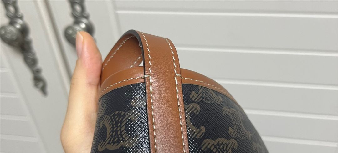 셀린느 소프트 쇼퍼 백 - 트리옹프 캔버스 & 카프스킨--5