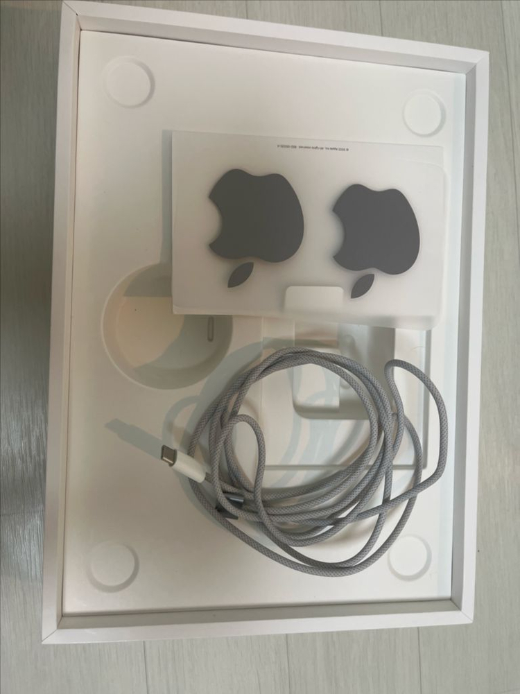 배터리성능100% 맥북에어M2 13인치 8GB/256GB--7