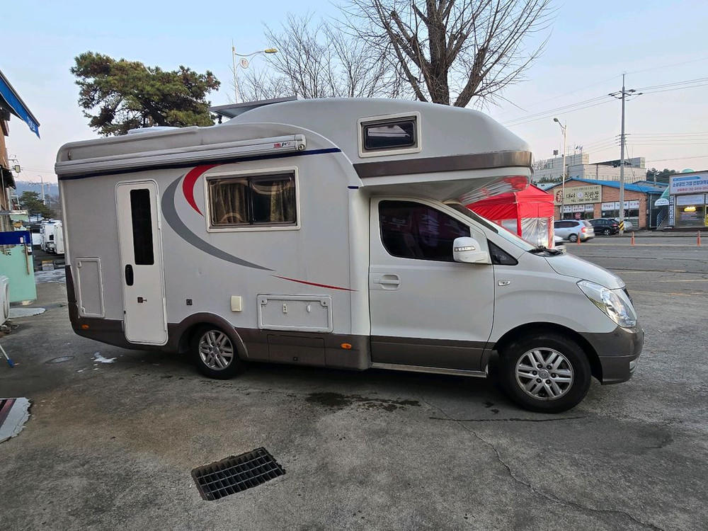 그랜드스타렉스 캠핑카--1