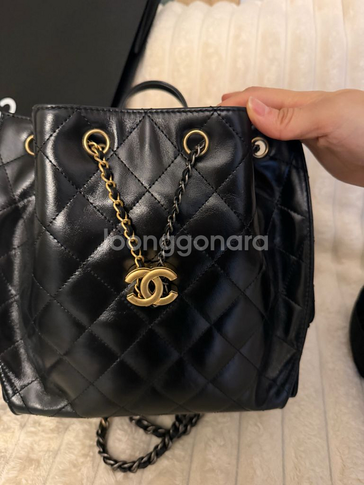 샤넬25미디엄백팩 카 프스킨--3