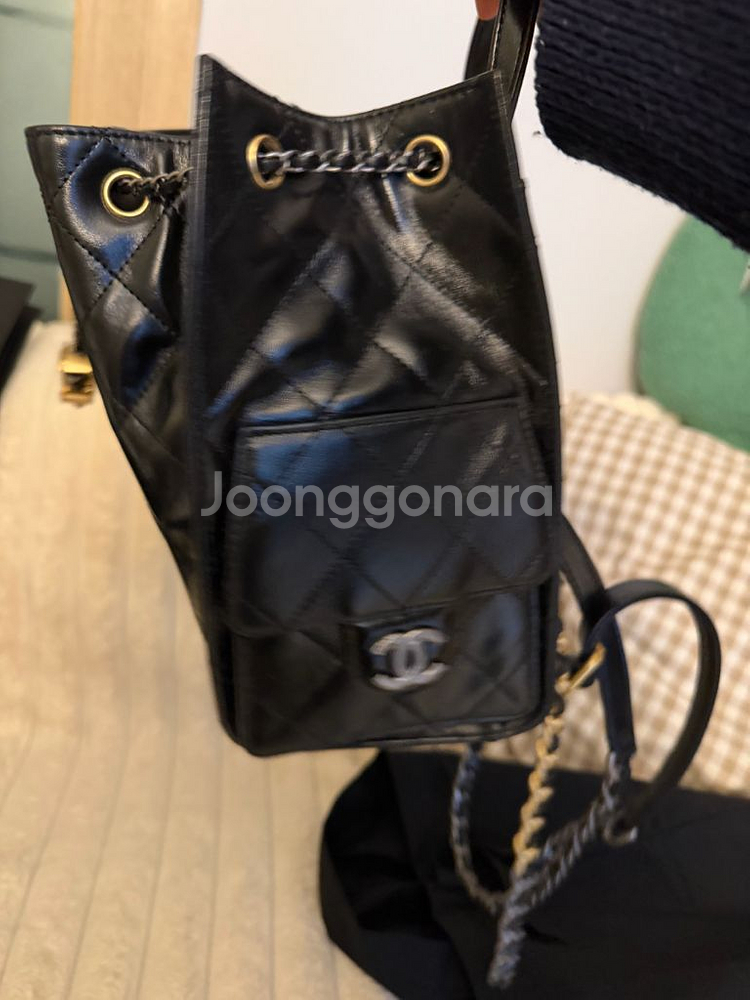 샤넬25미디엄백팩 카 프스킨--6