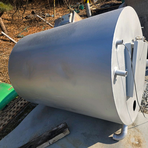 스텐탱크 저장탱크 스덴탱크 2톤 물탱크 중고탱크 이미지