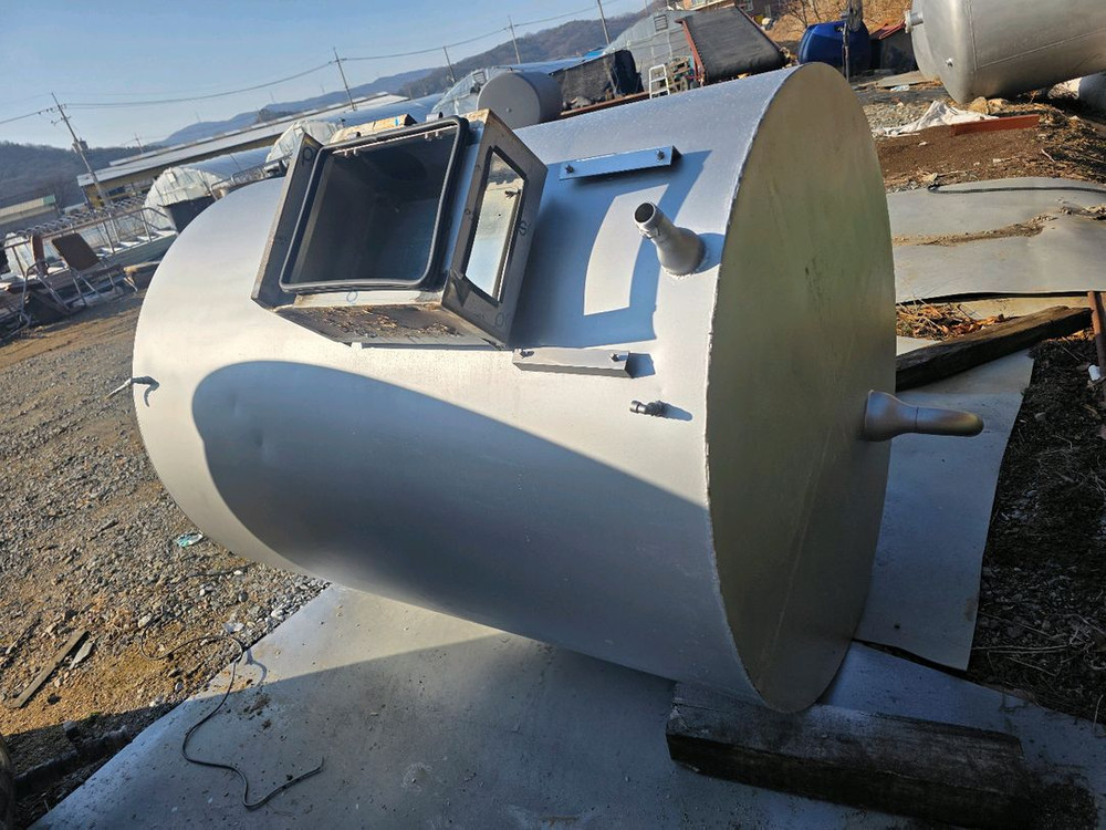 스텐탱크 저장탱크 스덴탱크 2톤 물탱크 중고탱크 이미지