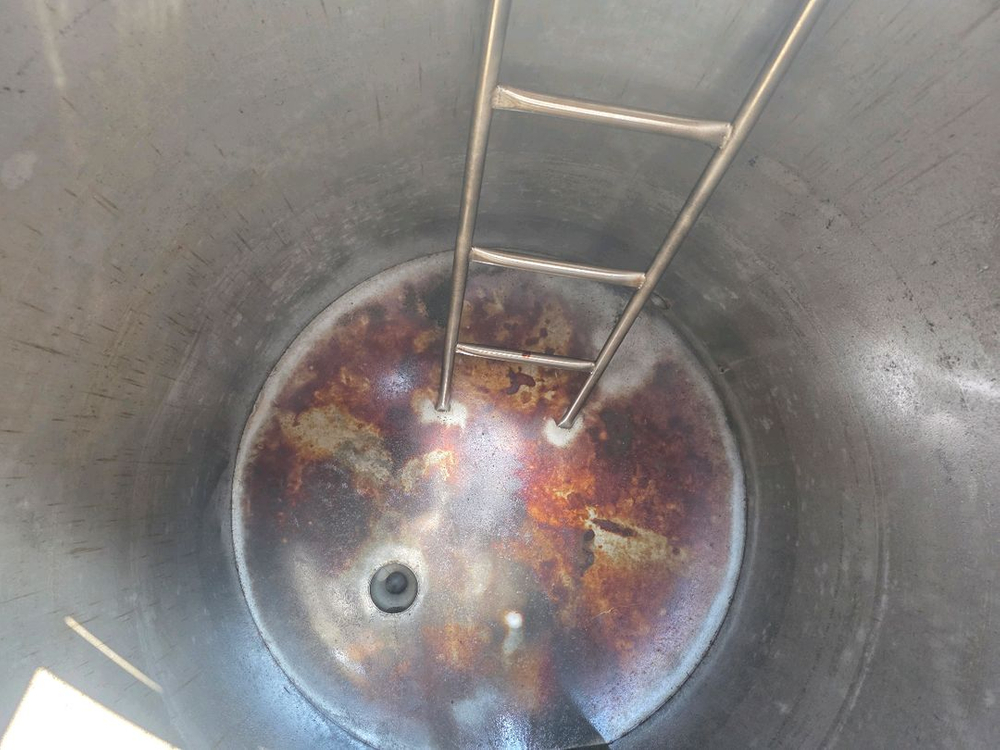 스텐탱크 저장탱크 스덴탱크 2톤 물탱크 중고탱크 이미지