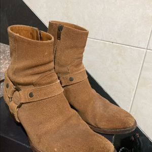 생로랑 하네스 첼시부츠