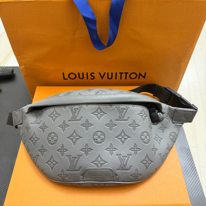 [새상품급,정품] 루이비통 디스커버리 범백 PM 가방