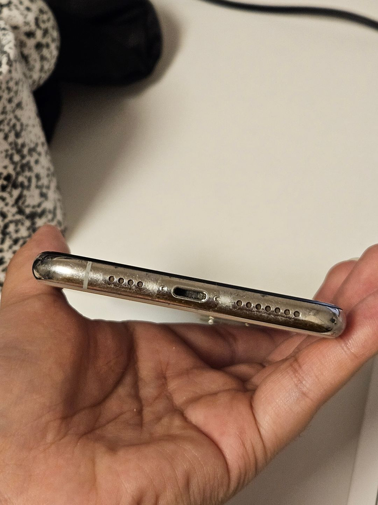 아이폰11프로맥스 256GB 실버--4