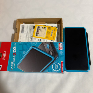닌텐도 2ds xl 블랙 S급(포뱅포함) 판매합니다
