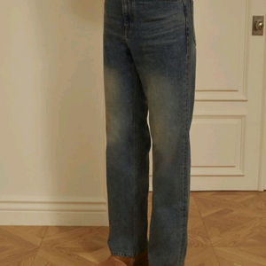 [S]STU 22FW 브러쉬 워시드 데님 팬츠 샌드 인디고