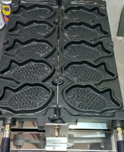 붕어빵 기계 이미지