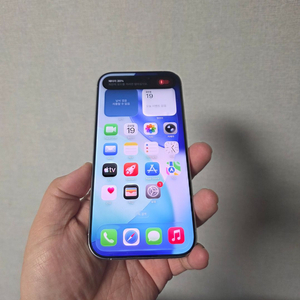 아이폰16프로 화이트 티타늄 256기가 A급 팝니다