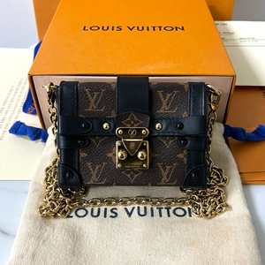[S+급/정품] 루이비통 에센셜 트렁크 모노그램 체인 크로스백 가방