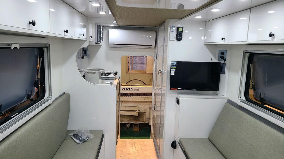 트럭캠퍼 트럭캠핑카 이미지