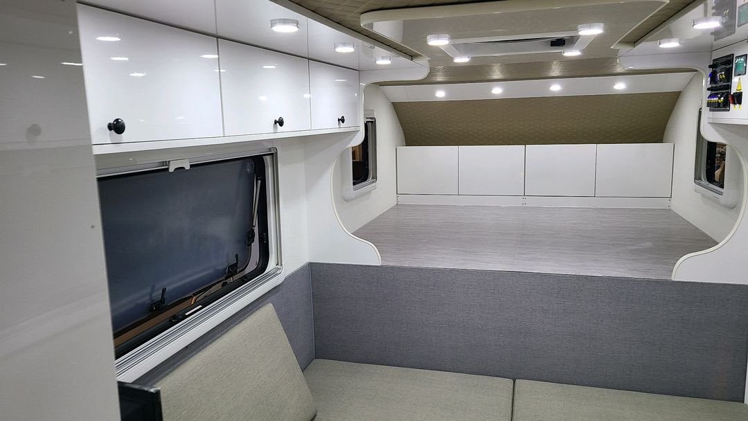 트럭캠퍼 트럭캠핑카 이미지