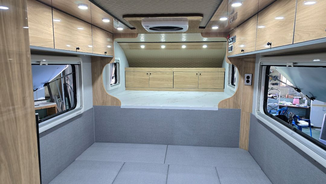 트럭캠퍼 트럭캠핑카 이미지