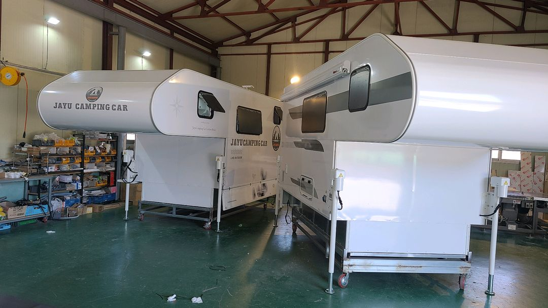 트럭캠퍼 트럭캠핑카 이미지