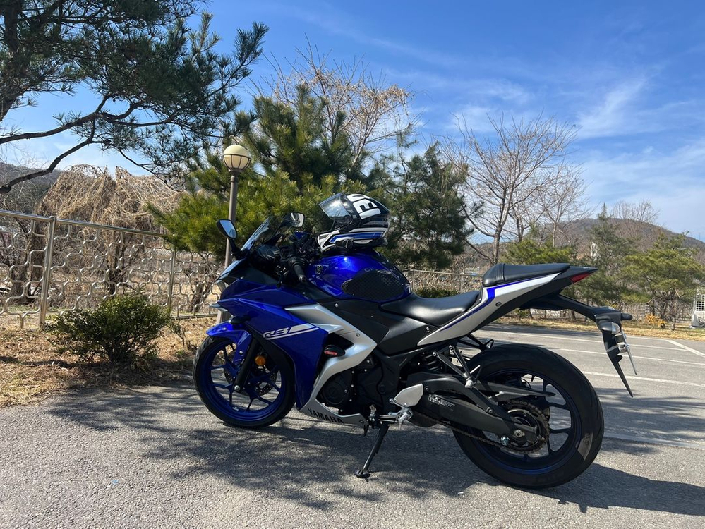 17년식 R3 판매합니다. 16500km 떼르미뇨니 머플러 외 튜닝 다수 이미지