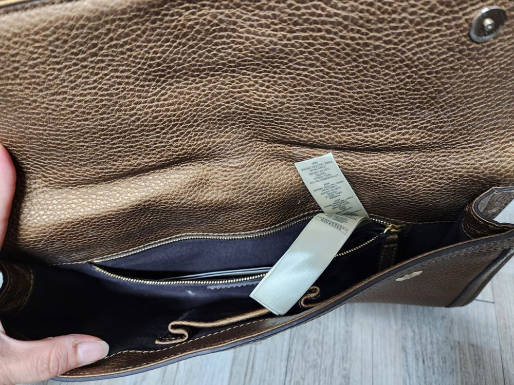 새 상품 ㅡ 미사용 ㅡ 버버리 클러치백--4