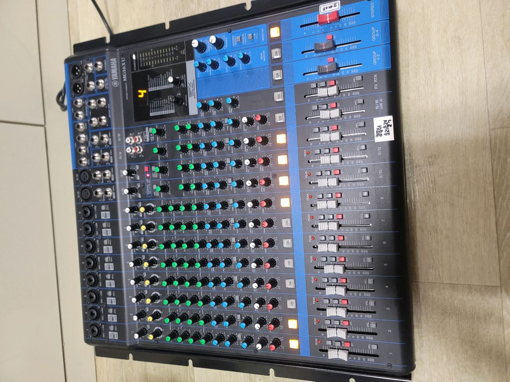 Yamaha MG16XU 믹서팝니다--3