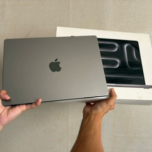 맥북프로 M3 14인치 16GB/512GB 이미지