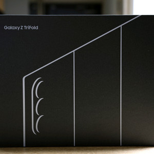 삼성 갤럭시 트라이폴드 512GB 팝니다.