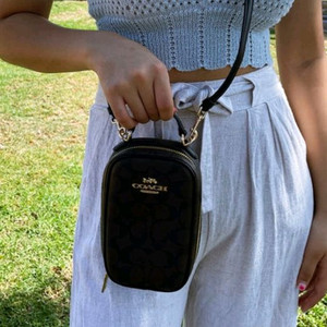 코치 가죽 미니크로스가방