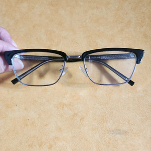 블루 엘리펀트 하금테 안경테 이미지