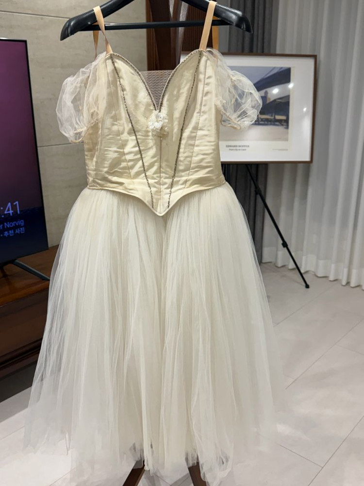 발레의상 판매합니다.--1