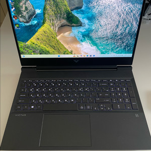 HP 빅터스16 i7 RTX4060 게이밍 노트북 판매해요