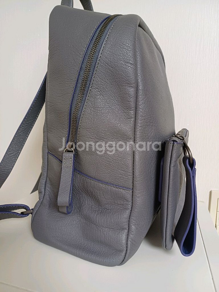 만다리나덕 가죽 백팩 회색--2