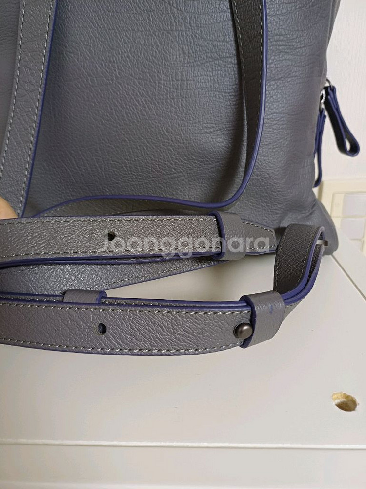 만다리나덕 가죽 백팩 회색--4