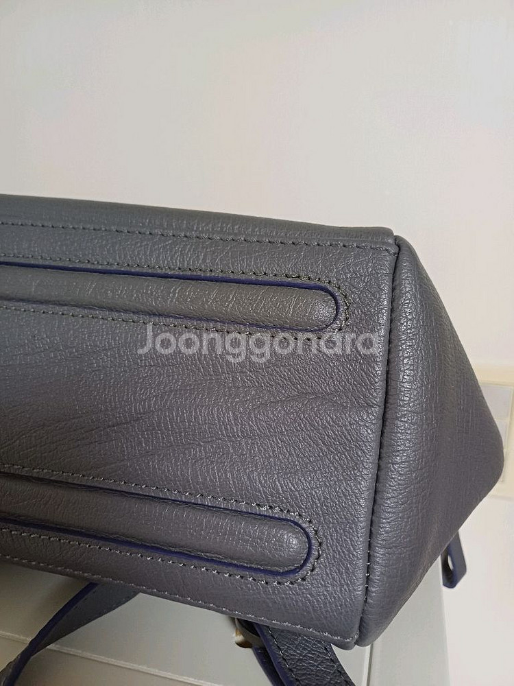 만다리나덕 가죽 백팩 회색--6