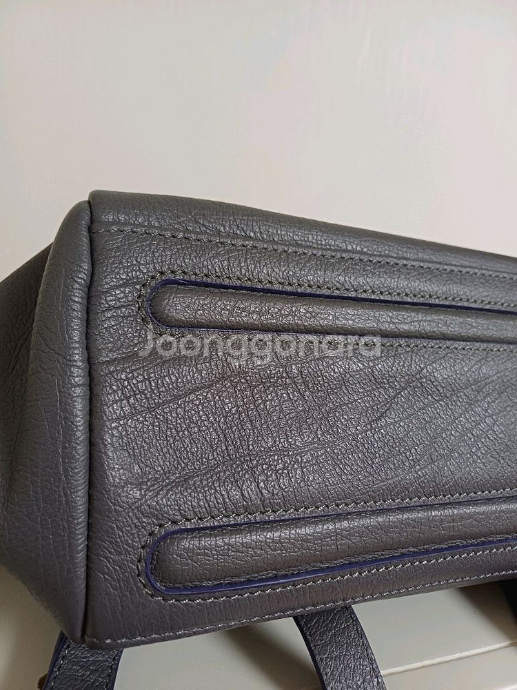 만다리나덕 가죽 백팩 회색--7